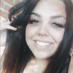 Meet your Posher, Alexandra